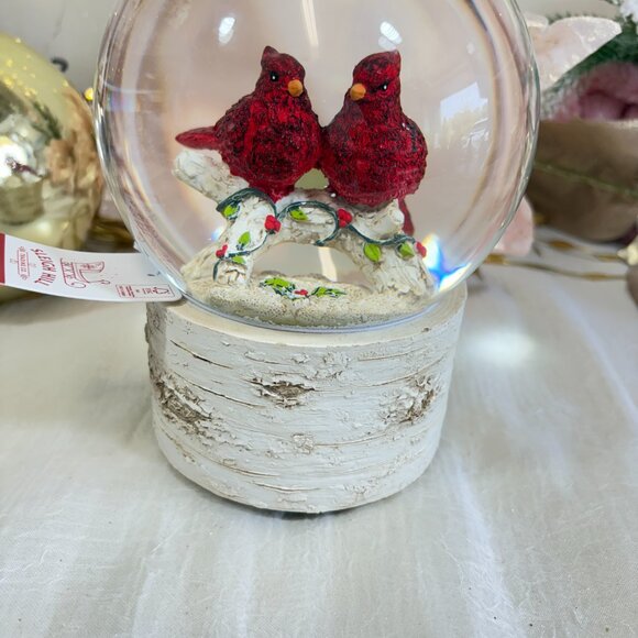 Sleigh Hill  Musical Christmas Snow Water Globe Red Cardinals Birch Branch New - Picture 4 of 4